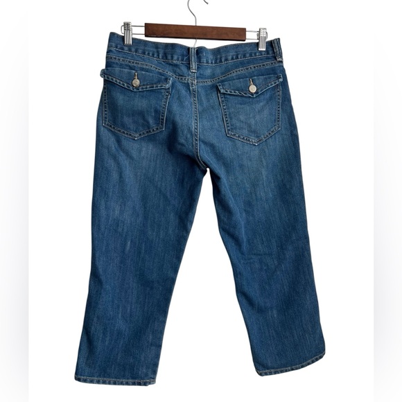 Old Navy “The Flirt” Mid-Rise Capri Women’s Classic Blue Denim Jeans - 8 - Picture 2 of 8